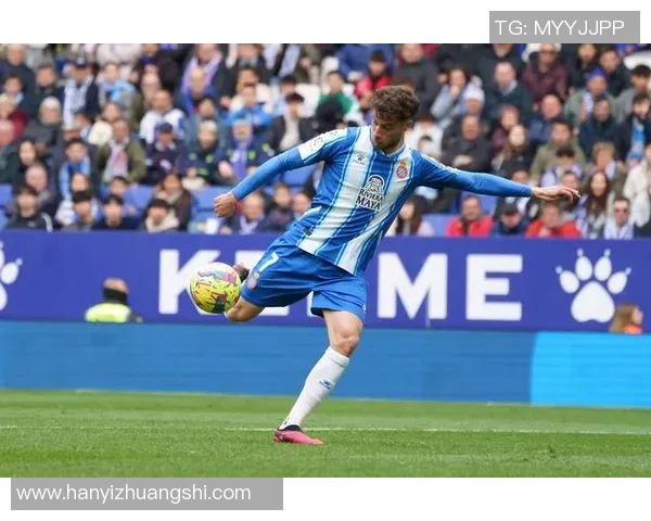 黄潜与巴萨对决前瞻分析谁能在欧战中笑到最后