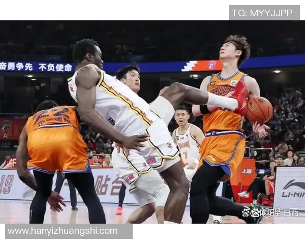 王哲林在CBA赛场的崛起与挑战解析他的职业生涯与未来发展方向